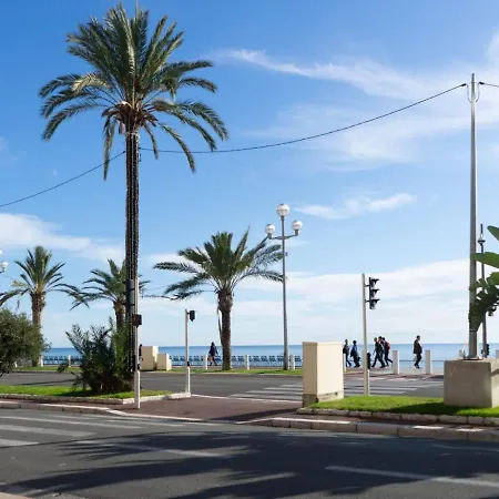 Promenades Des - Carre&or Apartment *