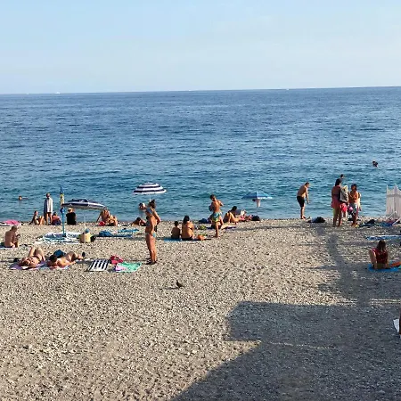 Promenades Des - Carre&or